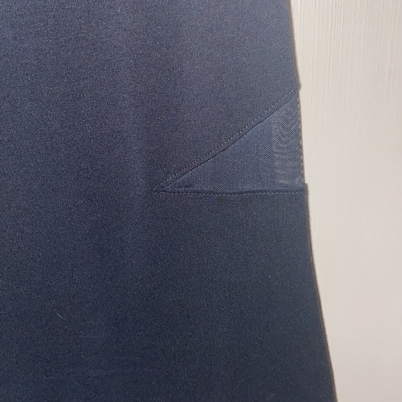 Express Tank Top - Picture 3 of 4